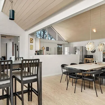 Beautiful In With Kitchen *