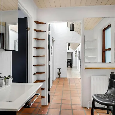 Beautiful In With Kitchen Feriehus *
